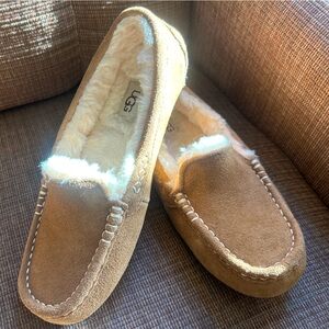 Ugg Slippers Size 8